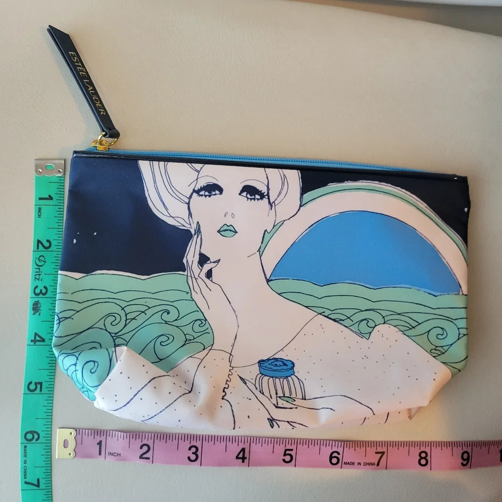 Estee Lauder Cosmetic Case ~ Travel ~ Storage ~ Organization ~ Mod Lady Image ~